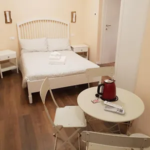 Casa de hóspedes Glam G H O S T E L, La Spezia